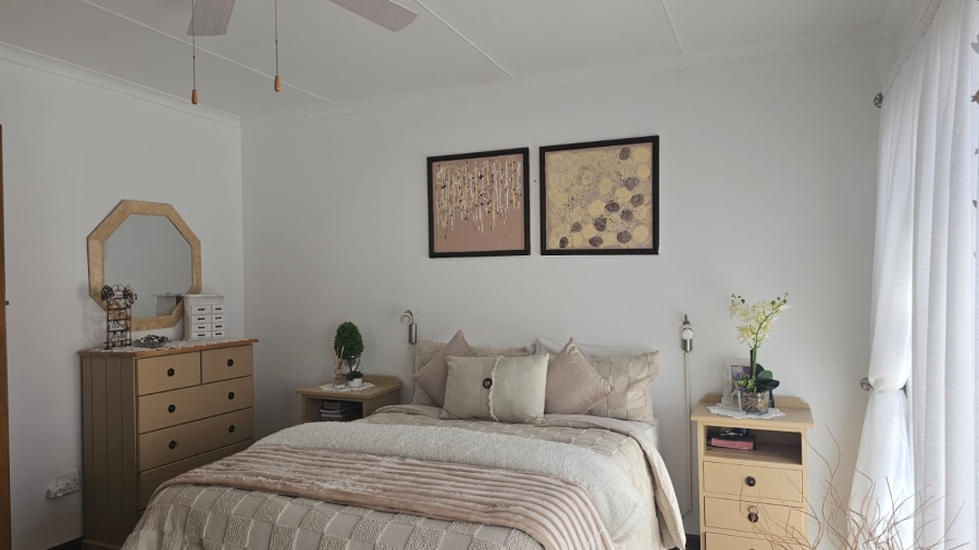 4 Bedroom Property for Sale in Stilbaai Wes Western Cape